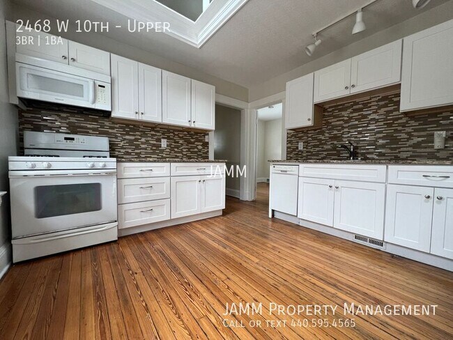 Foto del edificio - 2468 W 10th St