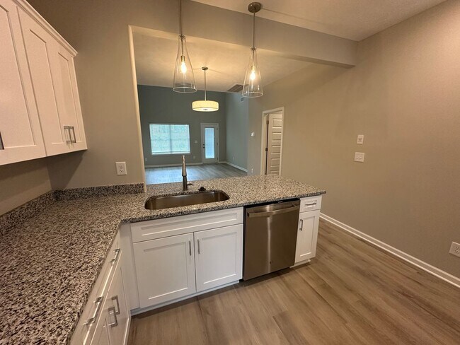 Foto del edificio - Brand New Townhome In Shelbyville - MOVE I...