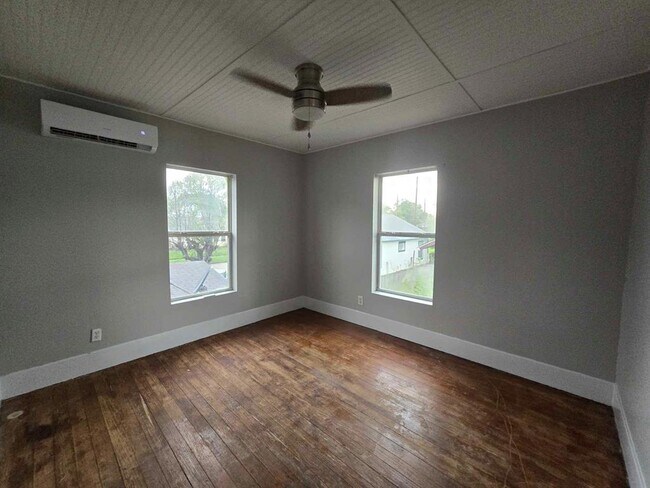 Foto del edificio - 3125 Illinois St