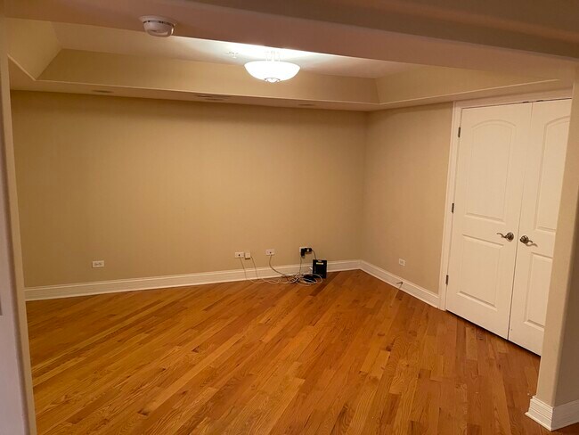 Foto del edificio - 4833 N Olcott Ave
