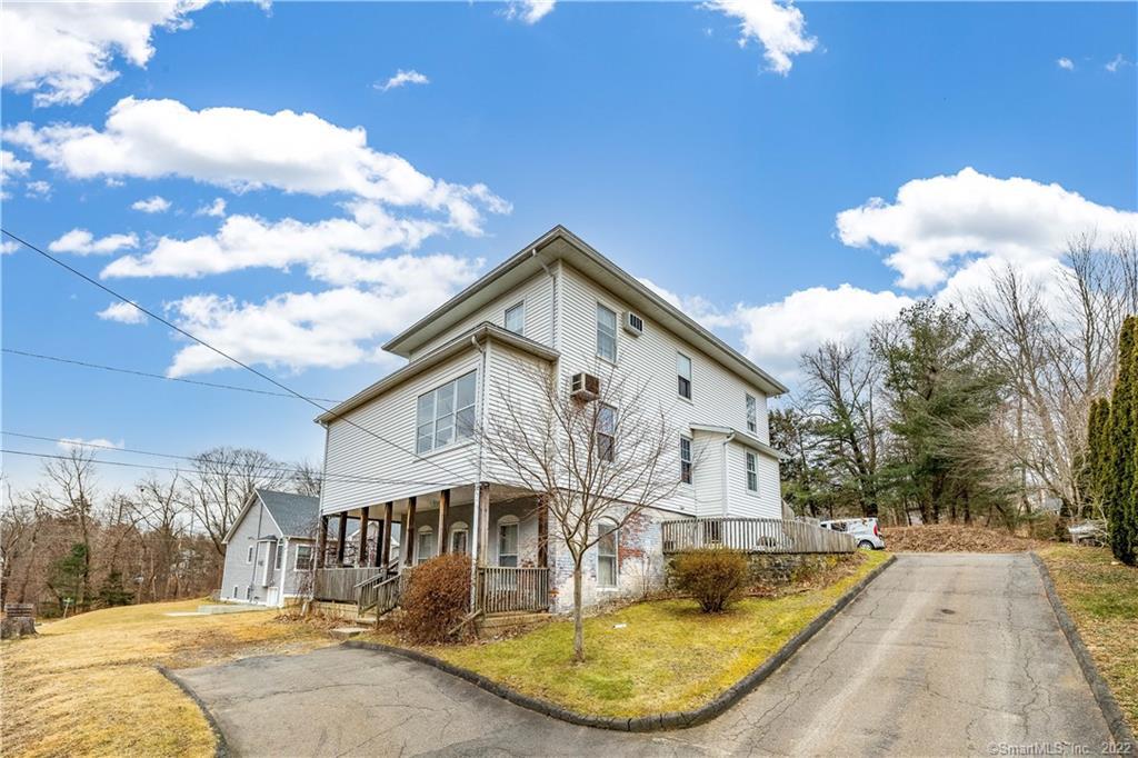 63 Matthews St, Bristol, CT 06010 Room for Rent in Bristol, CT