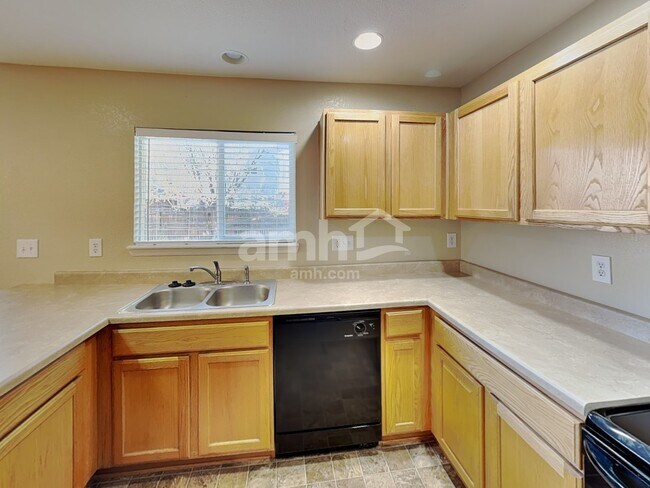 Foto del edificio - 3910 S Quatar St