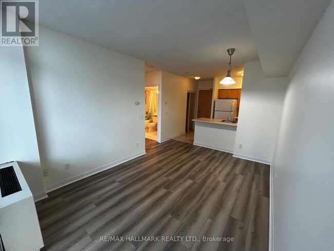 Photo du bâtiment - 1015-4978-4978 Yonge St