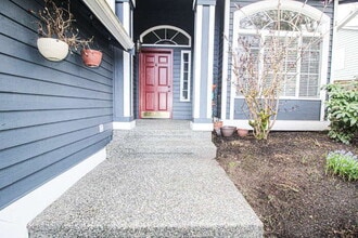 Building Photo - 12507 55th Dr SE