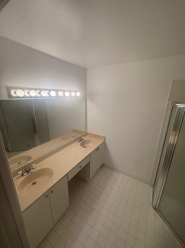 Building Photo - 1734 W Sanderling Ln