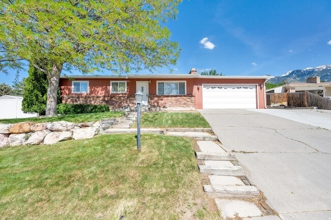Building Photo - 9325 Quail Hollow Cir