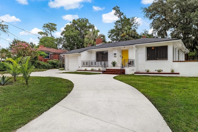 Building Photo - 6105 Duke Rd