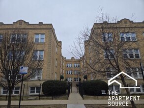 Building Photo - 4047 N Mozart St