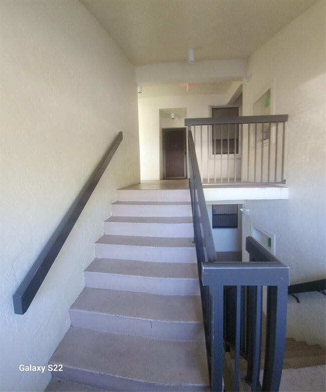 Foto del edificio - 7300 NW 1st St