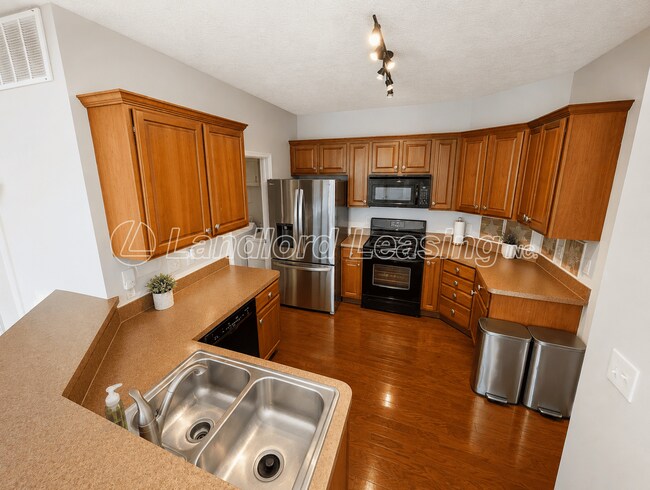 Foto del edificio - 33317 Fairport Dr