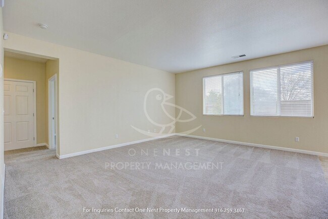 Foto del edificio - Beautifully maintained 4 bedroom 2 bath home!