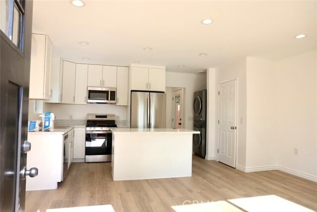 Foto del edificio - 728 W E St