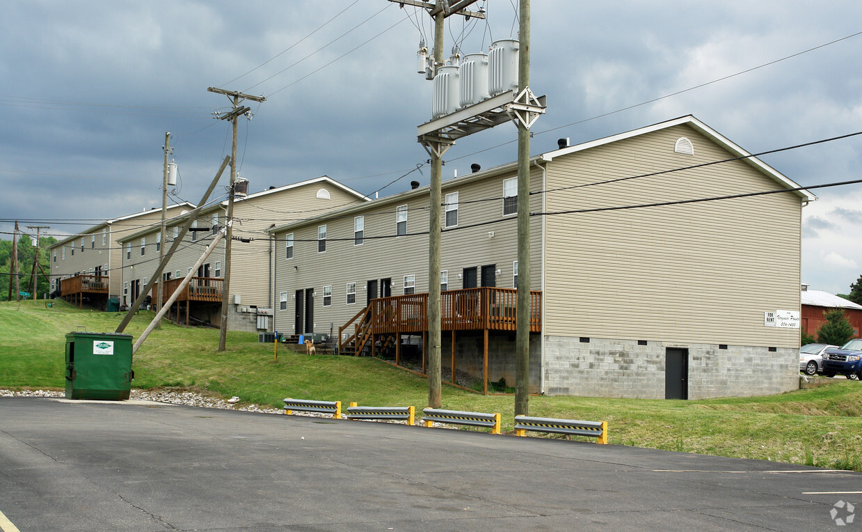 Building Photo - Virginia Pointe