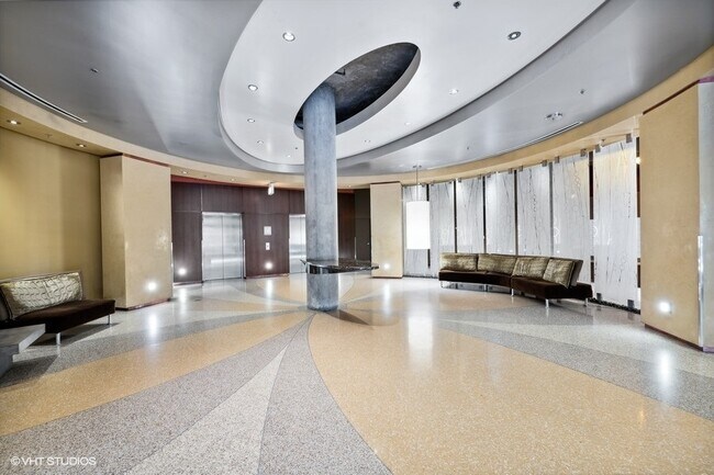 Foto del edificio - 125 E 13th St