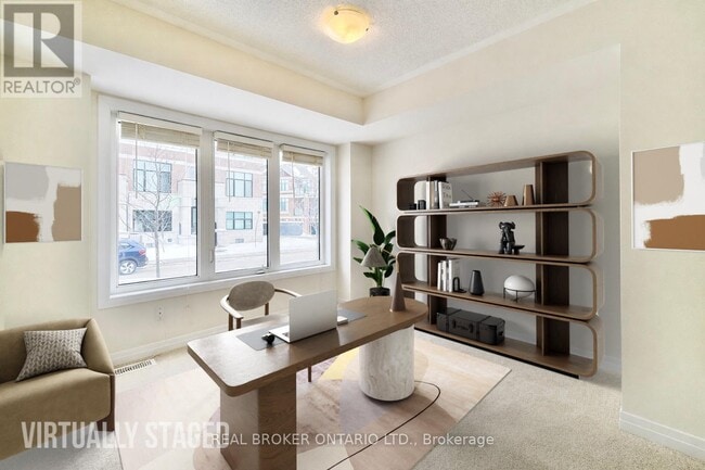 Building Photo - 16 Tay Ln