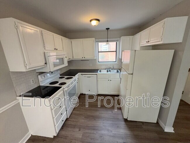 Foto del edificio - 7305 Leesville Rd