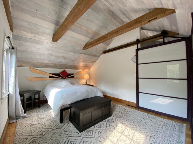 Building Photo - YOUR FULLY FURNISHED HOME IN THE HEART OF ...