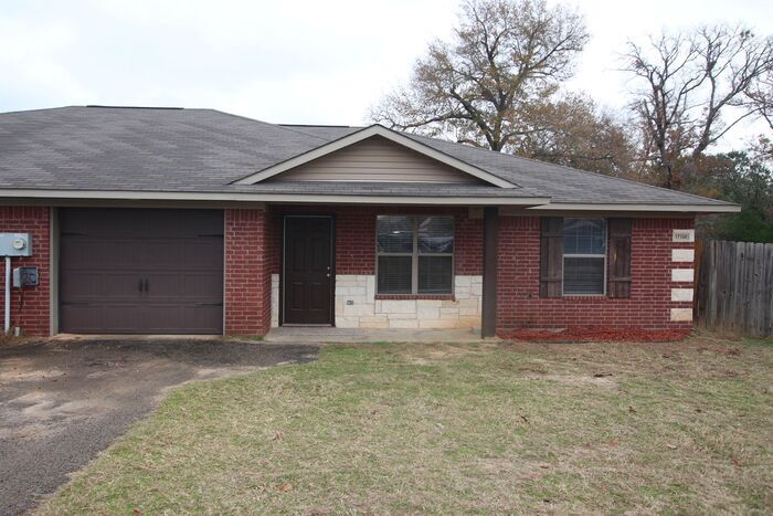 Primary Photo - Tour Today! 3 Bed 2 Bath 1 Car Duplex- Lin...