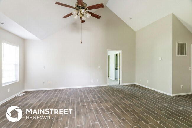 Foto del edificio - 739 Helmwood Cir