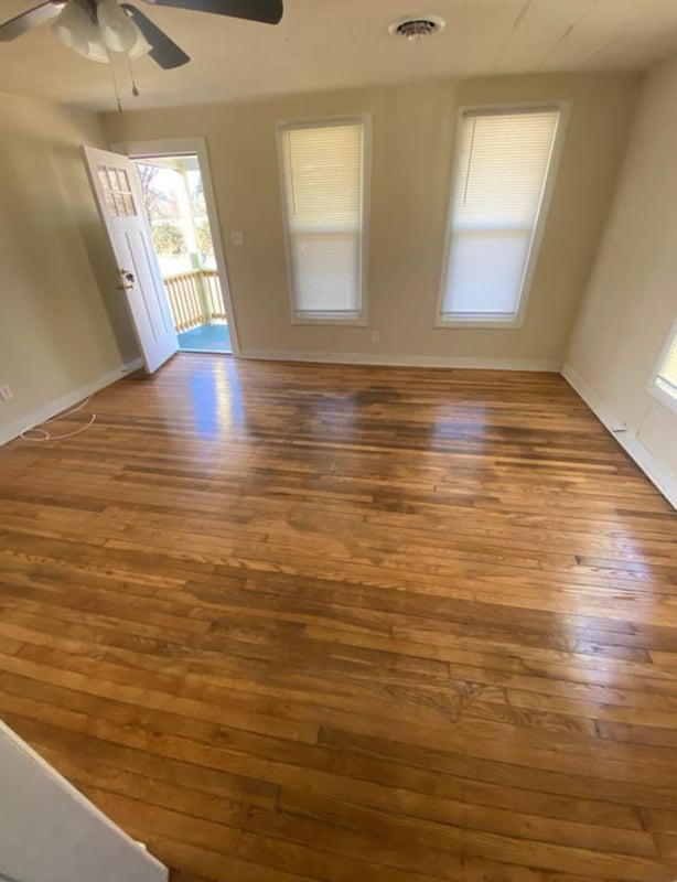 Foto del edificio - 5105 Robin Grey Ln