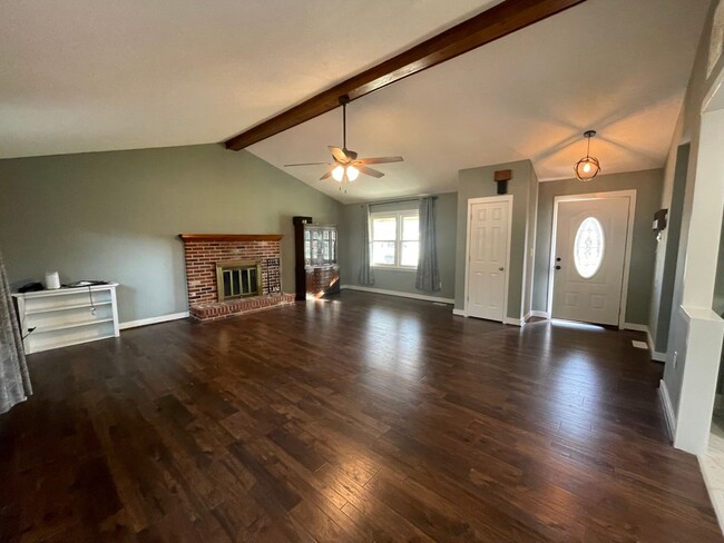 Building Photo - Lovely Single Family Ranch Home in Edgefield