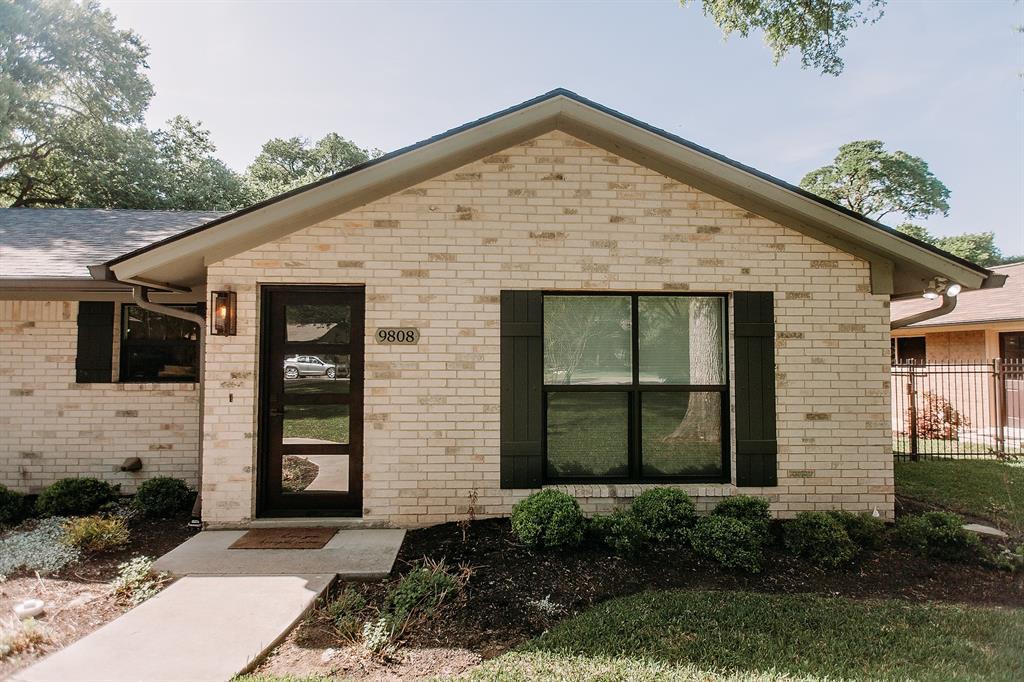 Primary Photo - 9808 Lonsdale Dr