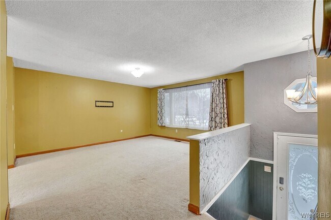 Building Photo - 36 Altair Dr