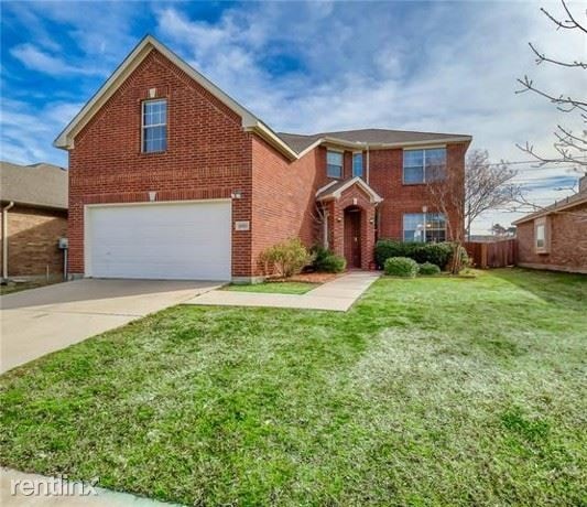 Foto principal - 4 br, 2 bath House - 1001 Lone Pine Drive