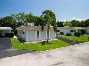 Building Photo - 9 Knights Bridge Rd