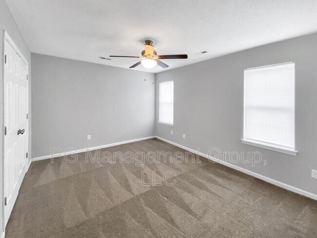 Building Photo - 3040 Dairy Farm Dr