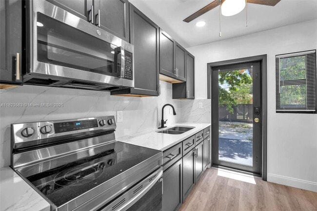 Building Photo - 14600 NW 11th Ct