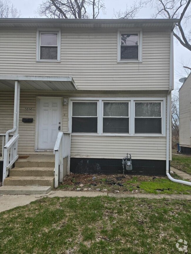 Building Photo - 3604 E 9th Ave