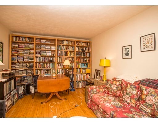 Building Photo - 88A Marion St