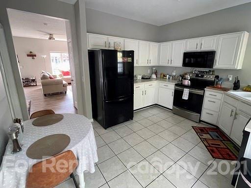 Foto del edificio - 8049 Stoneham Ct