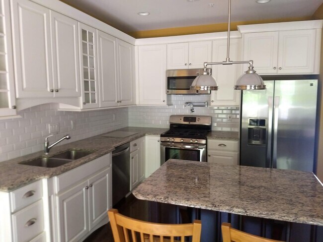 Building Photo - 2735 Keebler Ct