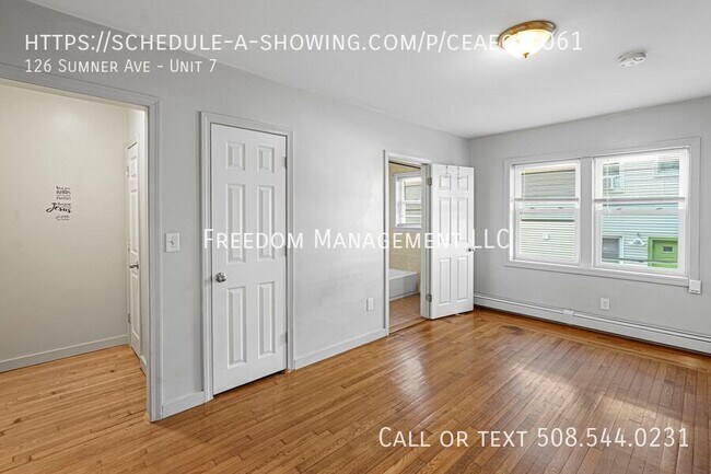 Foto del edificio - 126 Sumner Ave
