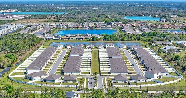 Building Photo - 24055 Peaceful Brk Lp