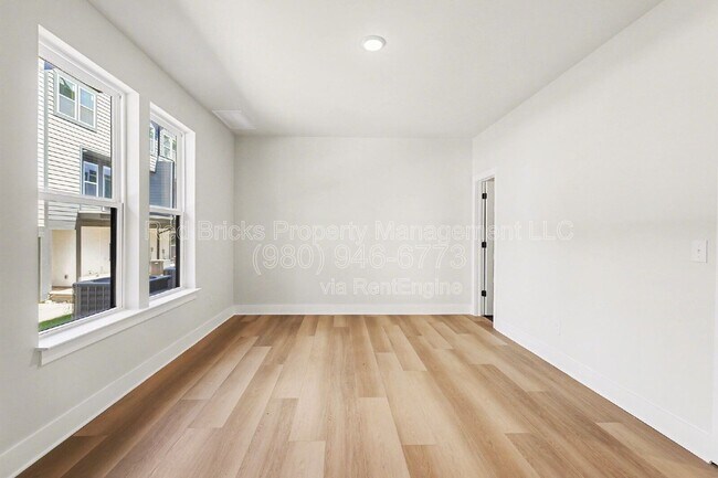 Foto del edificio - 7920 Sansom Cir