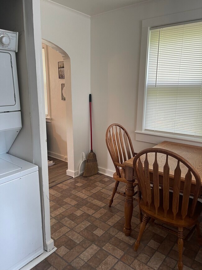 Building Photo - 26 E Gilbert St