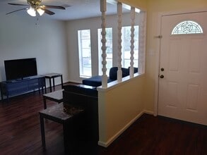 Building Photo - 2402 Union Mill Rd