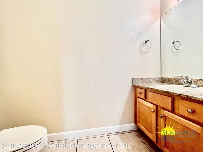 Building Photo - 3 br, 2.5 bath House - 123 Tooke Street