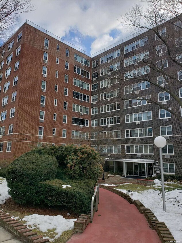 Primary Photo - 164-20 Highland Ave