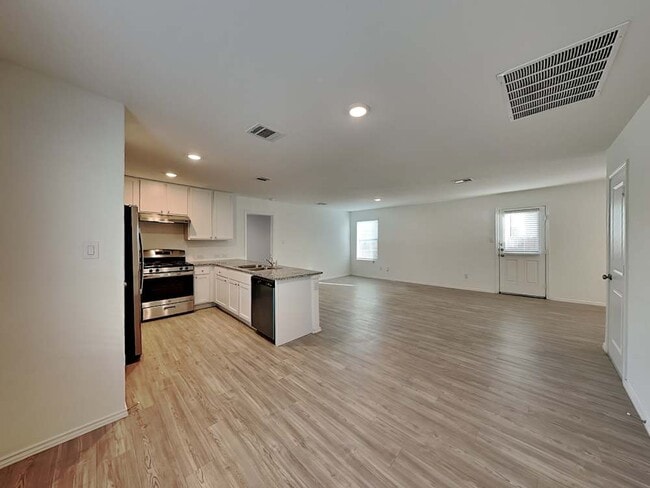 Building Photo - 14331 Estuary Pl