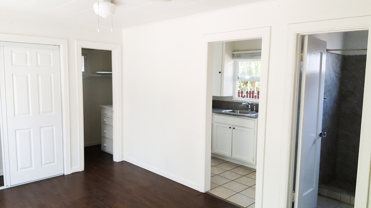Primary Photo - 168 S Ave 53 Ave