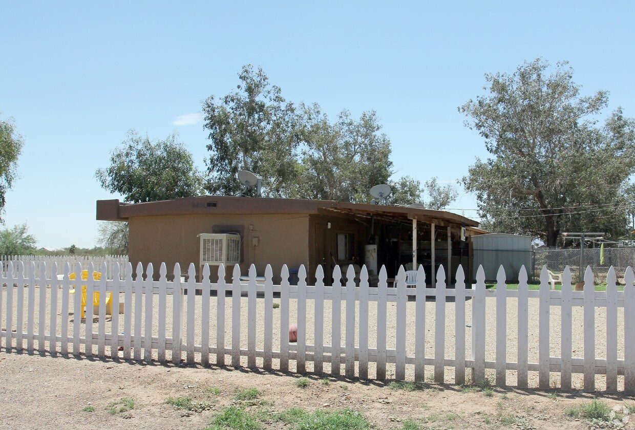 Building Photo - 32024 Poplar St