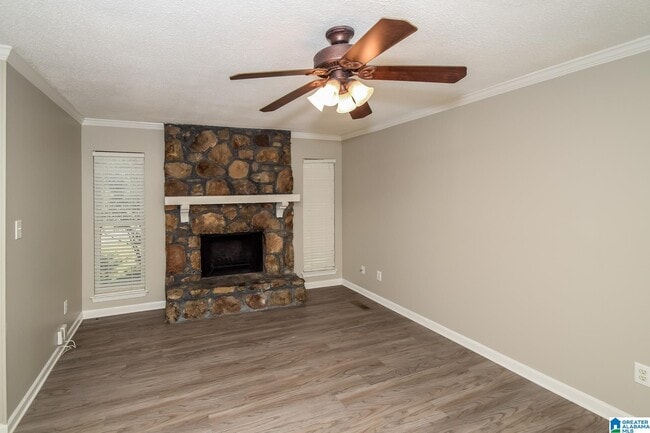 Building Photo - 5555 Spanish Trce