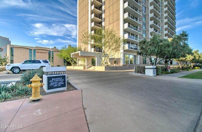Foto del edificio - 2323 N Central Ave