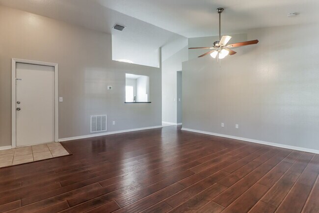 Building Photo - 14909 Stag Creek Cir