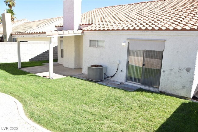 Foto del edificio - 5453 Desert Valley Dr