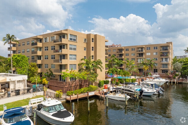 Rio Espana Condominiums